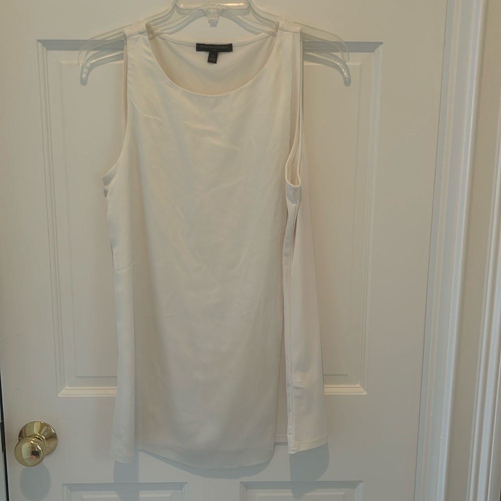 Banana Republic Dressy Flowy Tank Top White/Off White Size Small